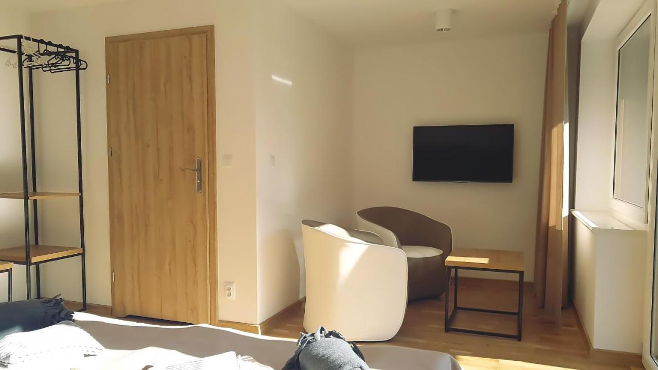 Wodnik Uslugi Hotelarskie, Apartamenty 罗威 外观 照片
